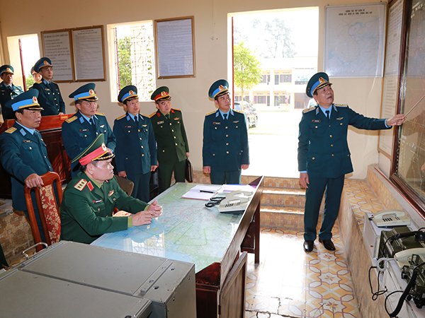 Bộ quốc Phòng kiểm tra công tác SSCĐ và tổ chức Tết Nguyên đán Mậu Tuất năm 2018 tại Trung đoàn 284