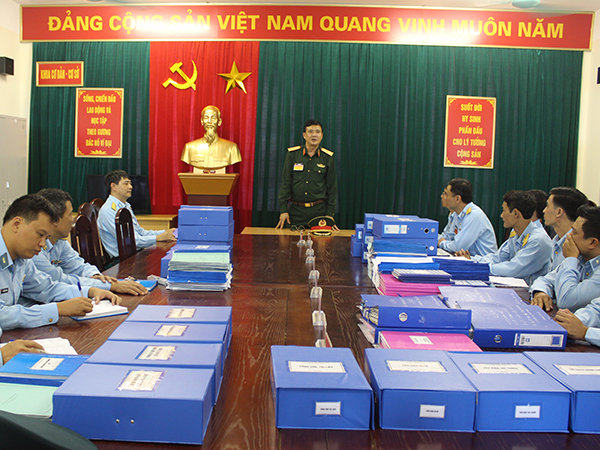 Bộ Tổng tham mưu QĐND Việt Nam kiểm tra chất lượng giáo dục, đào tạo  và xây dựng chính quy tại Trường Trung cấp Kỹ thuật PK-KQ