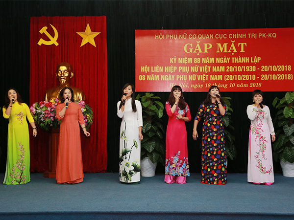 Hội Phụ nữ cơ quan Cục Chính trị PK-KQ tổ chức gặp mặt cán bộ, hội viên nhân kỷ niệm 88 năm ngày thành lập Hội liên hiệp phụ nữ Việt Nam (20/10/1930-20/10/2018); 8 năm ngày Phụ nữ Việt Nam (20/10/2010-20/10/2018)