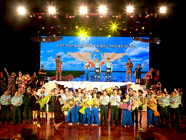Đoàn Văn công PK-KQ biểu diễn chương trình tham gia Hội diễn nghệ thuật chuyên nghiệp toàn quân năm 2018