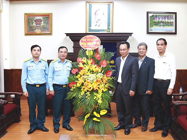 Quân chủng PK-KQ chúc mừng các nhà trường nhân kỷ niệm ngày Nhà giáo Việt Nam 20-11