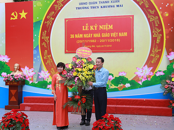 Trường THCS Khương Mai tổ chức Lễ kỷ niệm 36 năm Ngày Nhà giáo Việt Nam 20-11