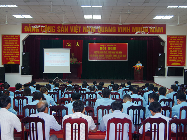 Đảng ủy Sư đoàn 372 tổ chức Hội nghị học tập, quán triệt, triển khai thực hiện các nội dung Hội nghị Trung ương 8 (Khóa XII)