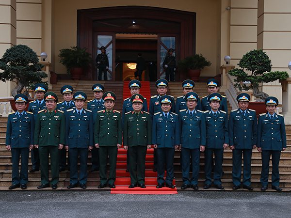 Đại tướng Ngô Xuân Lịch - Bộ trưởng Bộ Quốc phòng làm việc với Quân chủng Phòng không-Không quân