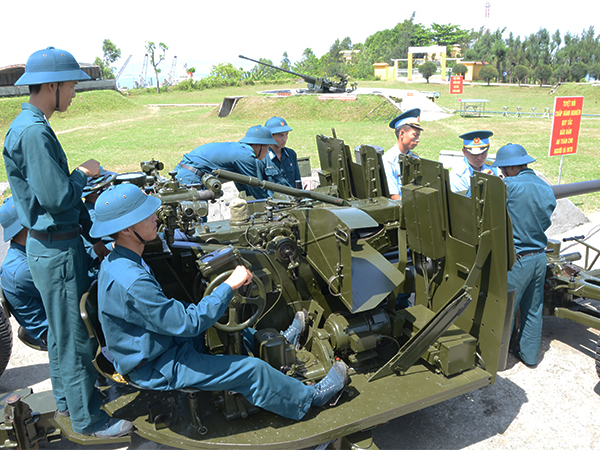 Quân chủng Phòng không - Không quân kiểm tra công tác huấn luyện Trung đoàn 224