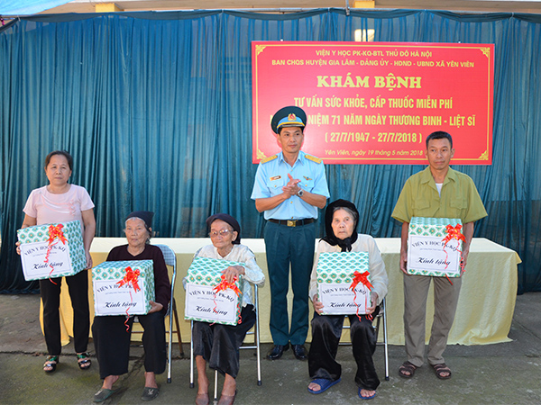 Viện Y học PK-KQ khám bệnh, cấp thuốc miễn phí cho các đối tượng chính sách trên địa bàn Thủ đô Hà Nội