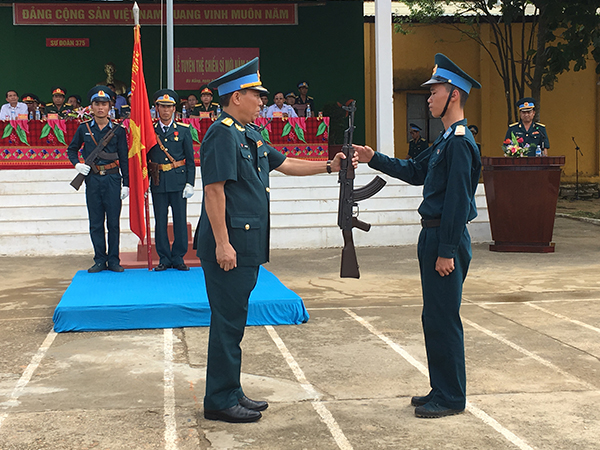 Sư đoàn 375  tuyên thệ chiến sĩ mới  năm 2018