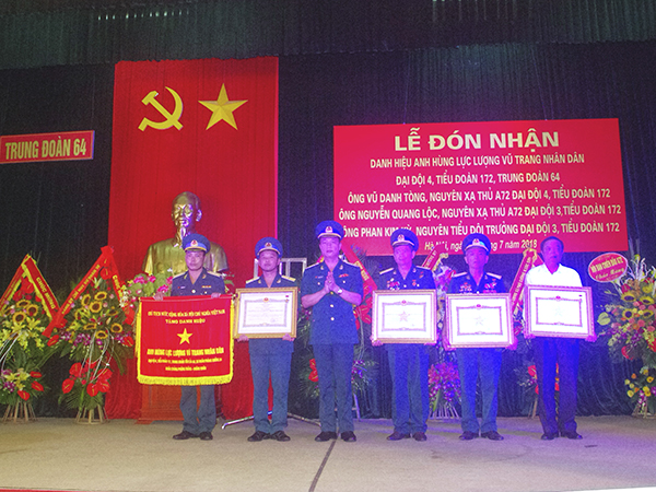 Trung đoàn 64 tổ chức Lễ đón nhân danh hiệu Anh hùng LLVTND cho các tập thể, cá nhân