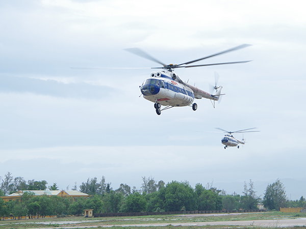 Trung đoàn 915 tổ chức thi tốt nghiệp quốc gia thực hành bay trên trực thăng cho các học viên phi công Khóa 42, Khóa 43