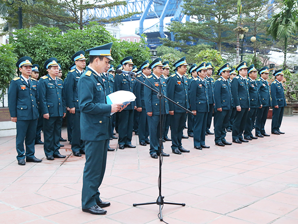 Quân chủng Phòng không - Không quân dâng hương tưởng niệm các anh hùng, liệt sĩ nhân dịp Tết Nguyên đán Kỷ Hợi - 2019