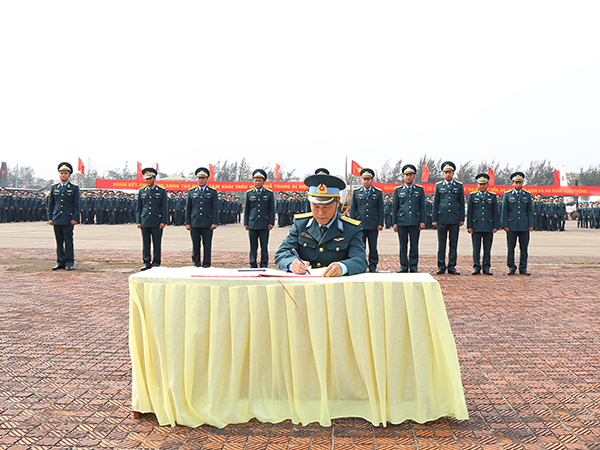 Các đơn vị trong Quân chủng PK-KQ đồng loạt ra quân huấn luyện năm 2019