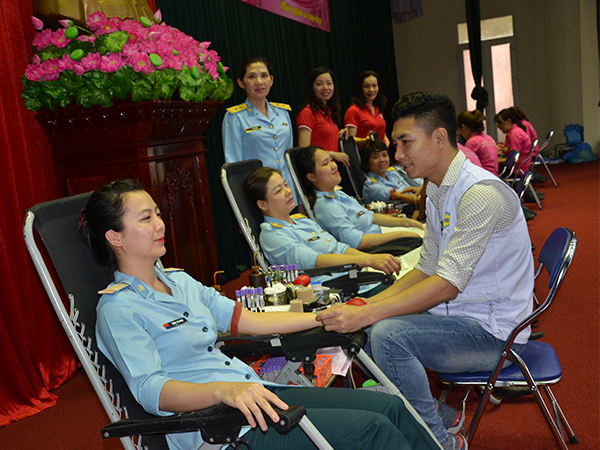 Tuổi trẻ Lữ đoàn 26 tích cực tham gia hiến máu tình nguyện