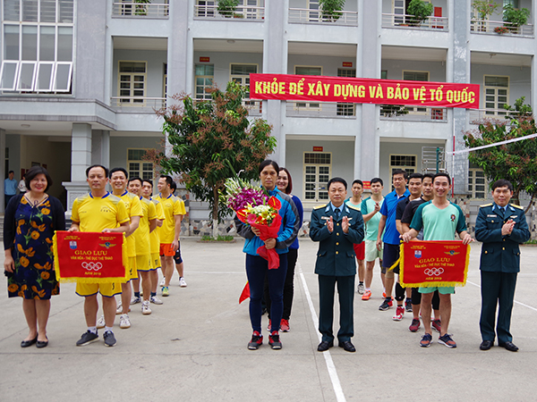 Bộ Tham mưu PK-KQ tổ chức gặp mặt, giao lưu thể thao nhân kỷ niệm 70 năm ngày truyền thống Công đoàn Quốc phòng