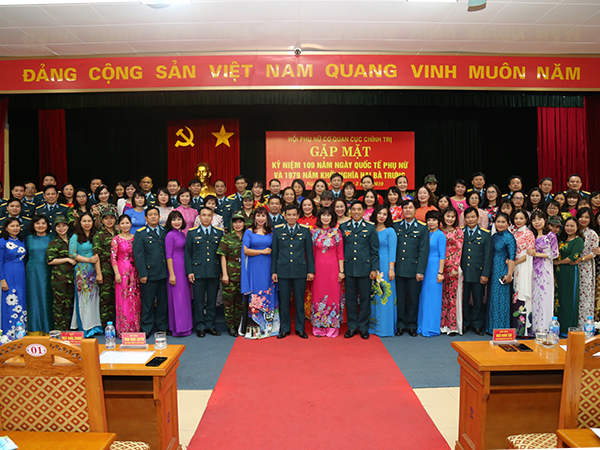 Cục Chính trị PK-KQ và Trường Sĩ quan Không quân gặp mặt cán bộ, hội viên phụ nữ nhân kỷ niệm 109 năm ngày Quốc tế Phụ nữ 8-3