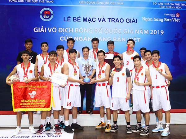 Đội bóng rổ PK-KQ vô địch với những kỷ lục mới