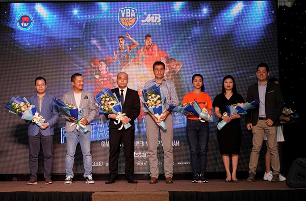 Giảm giá lên tới 50% khi mua vé xem Giải bóng rổ chuyên nghiệp Việt Nam 2019 qua kênh App MBank