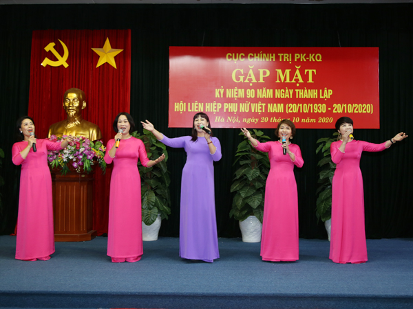 Cục Chính trị Phòng không - Không quân và Sư đoàn 365 tổ chức gặp mặt cán bộ, hội viên phụ nữ nhân ngày Phụ nữ Việt Nam