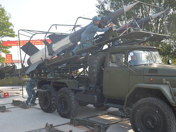 Trung đoàn 284 tổ chức Hội thao kíp chiến đấu phân đội hỏa lực tên lửa phòng không C125-2TM