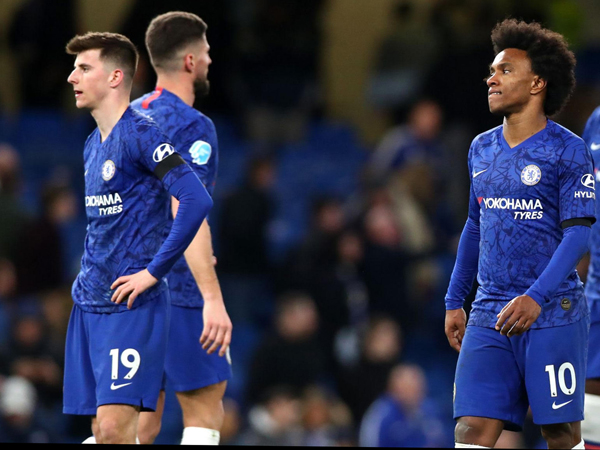 Cơ hội nào Chelsea, MU và Leicester đua top 4?