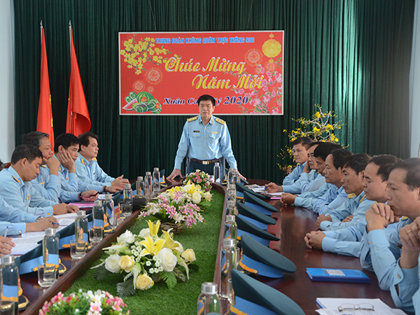 Thủ trưởng Bộ Tổng Tham mưu và Quân chủng Phòng không-Không quân dự gặp mặt mừng Xuân Canh Tý - 2020 tại khu vực miền Trung và chúc tết các đơn vị trên địa bàn TP Đà Nẵng