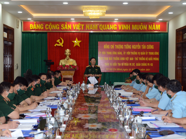 Tổng Tham mưu trưởng Quân đội nhân dân Việt Nam kiểm tra Sư đoàn 367
