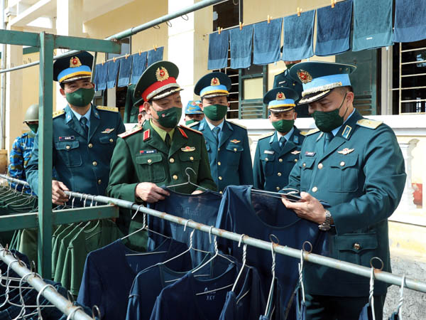 Bộ Quốc phòng kiểm tra công tác xây dựng đơn vị vững mạnh toàn diện “mẫu mực, tiêu biểu” tại Sư đoàn 363
