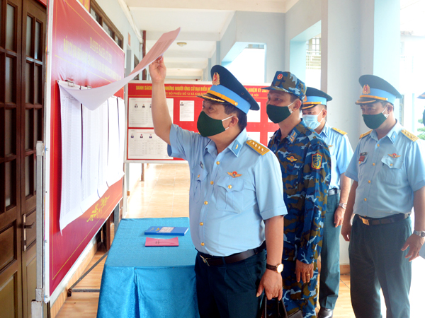 Quân chủng Phòng không - Không quân kiểm tra công tác chuẩn bị bầu cử tại Học viện Phòng không - Không quân