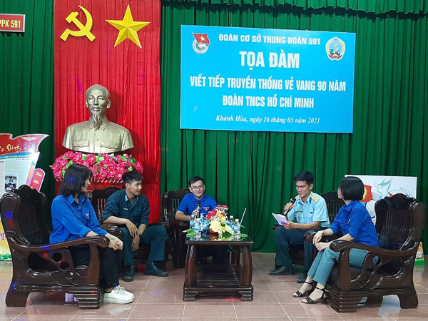 Trung đoàn 591 tổ chức Tọa đàm “Viết tiếp truyền thống vẻ vang 90 năm Đoàn TNCS Hồ Chí Minh”