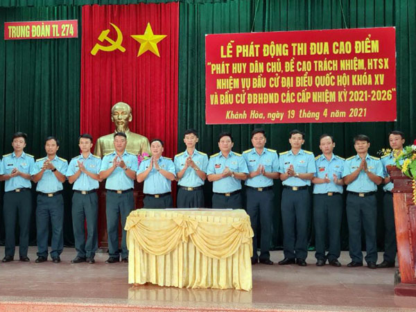 Trung đoàn 240 và Trung đoàn 274 phát động đợt thi đua cao điểm chào mừng bầu cử đại biểu Quốc hội khóa XV