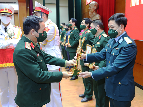 Quân chủng Phòng không - Không quân giành 1 huy chương vàng, 1 huy chương bạc tại Liên hoan Truyền hình toàn quân lần thứ XIII