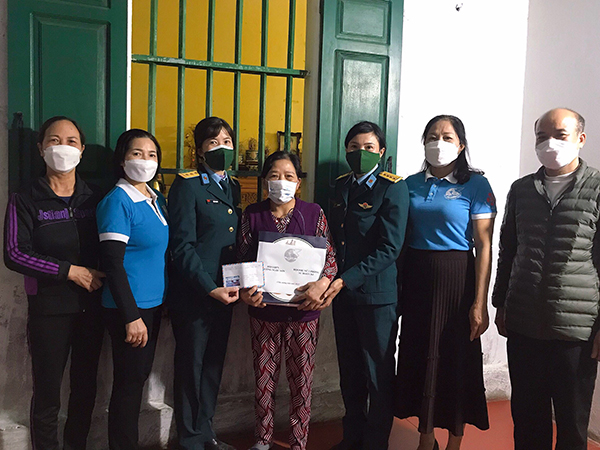 Phụ nữ Sư đoàn 363 phối hợp tổ chức chương trình “Đông ấm Hà Giang”
