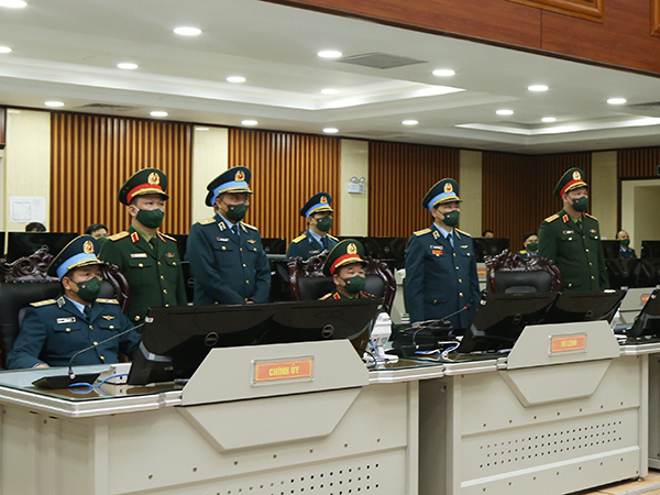 Thượng tướng Hoàng Xuân Chiến - Thứ trưởng Bộ Quốc phòng thăm, kiểm tra Quân chủng Phòng không - Không quân