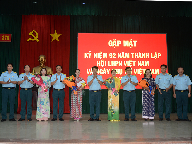 Sư đoàn 370 gặp mặt nhân kỷ niệm 92 năm Ngày thành lập Hội Liên hiệp Phụ nữ Việt Nam