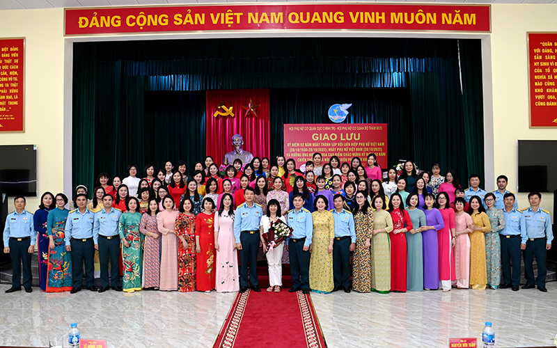 Hội Phụ nữ cơ quan Cục Chính trị và Bộ Tham mưu giao lưu kỷ niệm 92 năm Ngày thành lập Hội Liên hiệp Phụ nữ Việt Nam