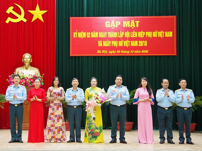 Các cơ quan, đơn vị trong Quân chủng PK-KQ gặp mặt nhân kỷ niệm 92 năm Ngày thành lập Hội Liên hiệp Phụ nữ Việt Nam