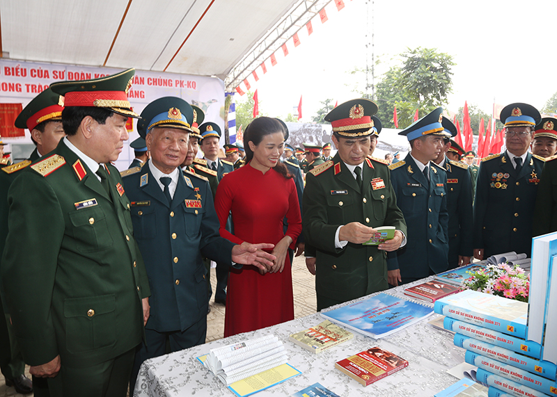 Sư đoàn 371 phát động thi đua cao điểm chào mừng kỷ niệm 50 năm Chiến thắng “Hà Nội-Điện Biên Phủ trên không”