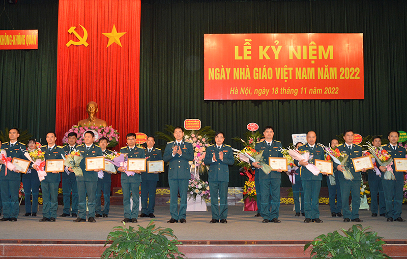 Học viện Phòng không-Không quân tổ chức Lễ kỷ niệm ngày Nhà giáo Việt Nam (20-11-1982-20-11-2022)