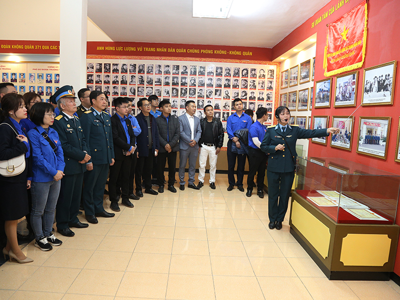 Sư đoàn 371 tổ chức các chuỗi hoạt động kỷ niệm 50 năm Chiến thắng “Hà Nội - Điện Biên Phủ trên không”