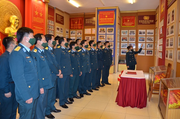 Đảng ủy Trung đoàn 238 sơ kết 5 năm thực hiện Chỉ thị số 355-CT/QUTW của Thường vụ Quân ủy Trung ương
