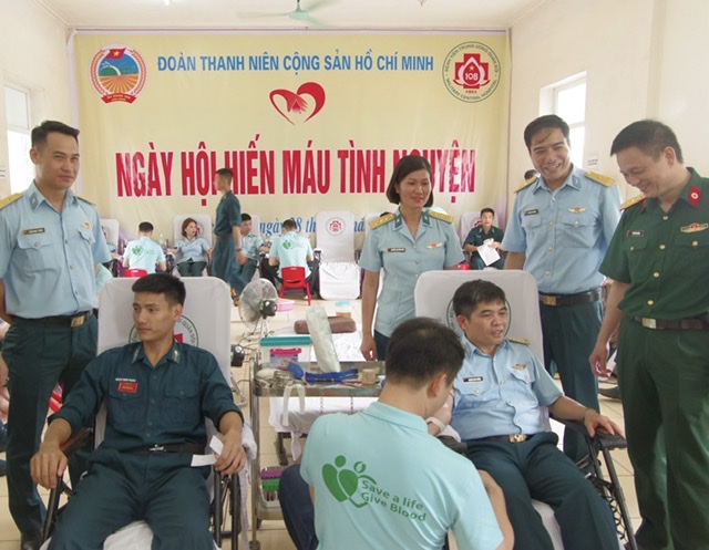 Tuổi trẻ Sư đoàn 365 hưởng ứng phong trào hiến máu tình nguyện