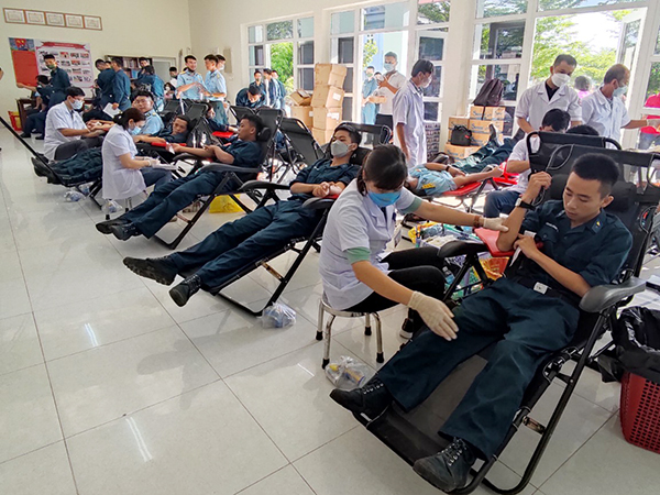 Tuổi trẻ Sư đoàn 377 hiến tặng hơn 500 đơn vị máu