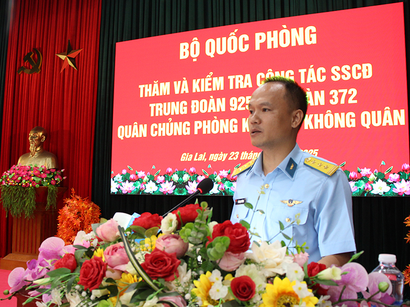 Bộ Quốc phòng kiểm tra Trung đoàn 925