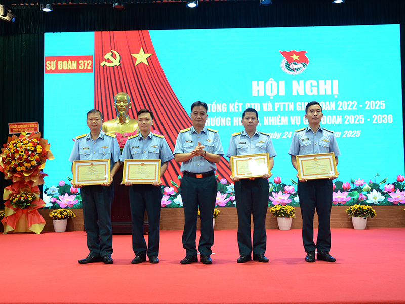 Sư đoàn 372 tổng kết công tác Đoàn và phong trào thanh niên giai đoạn 2022-2025