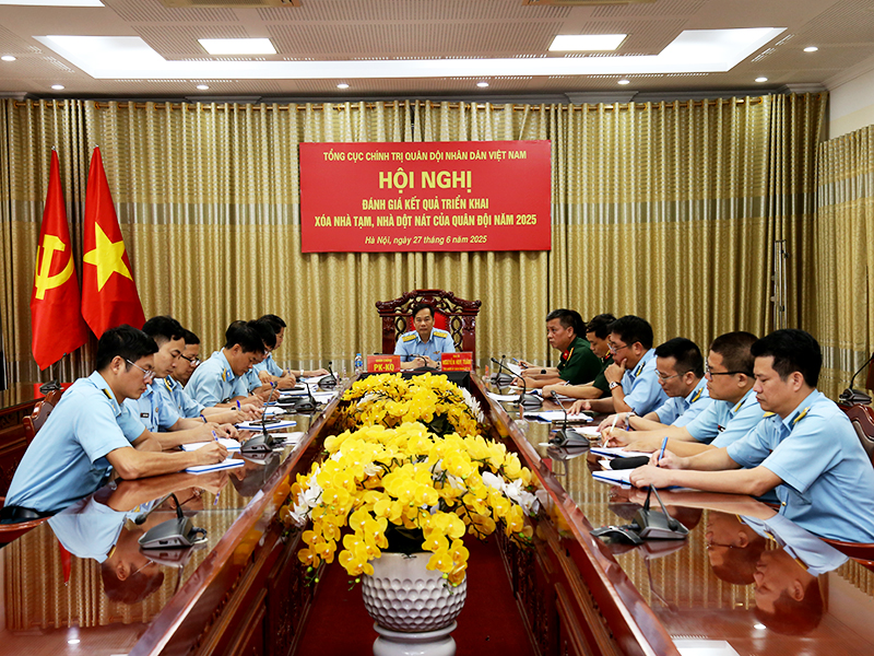 Tổng cục Chính trị QĐND Việt Nam tổ chức Hội nghị đánh giá kết quả triển khai xóa nhà tạm, nhà dột nát của Quân đội năm 2025.