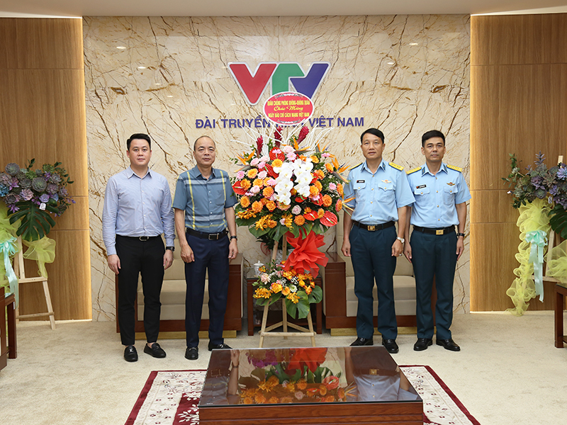 Quân chủng Phòng không - Không quân chúc mừng các cơ quan thông tấn, báo chí nhân dịp kỷ niệm 100 năm Ngày Báo chí Cách mạng Việt Nam
