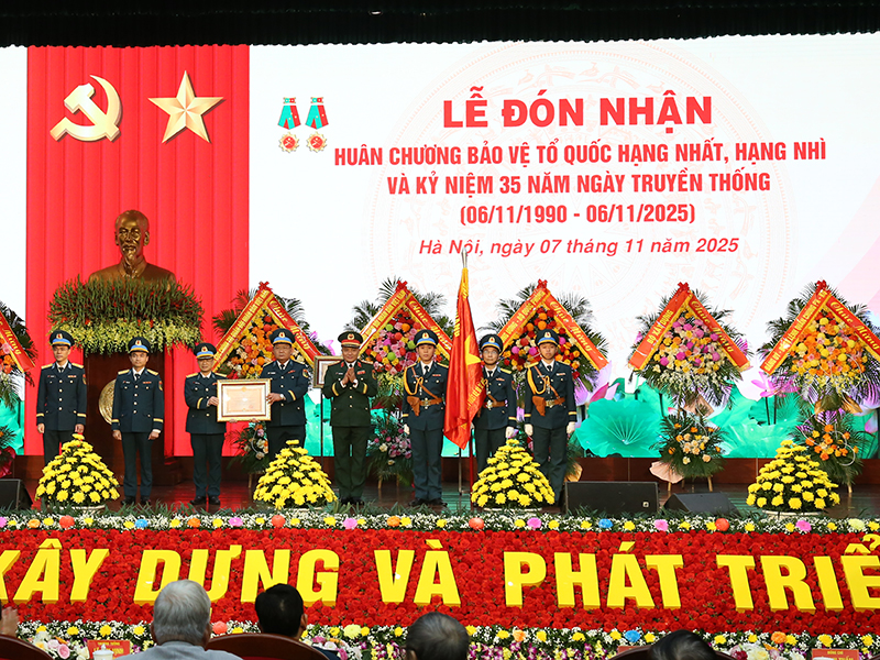 Tổng Công ty ACC và Công ty ADCC kỷ niệm 35 năm Ngày truyền thống và đón nhận Huân chương Bảo vệ Tổ quốc hạng Nhất, Nhì