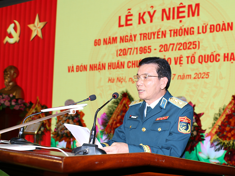 Lữ đoàn Thông tin 26 kỷ niệm 60 năm Ngày truyền thống và đón nhận Huân chương Bảo vệ Tổ quốc hạng Nhất