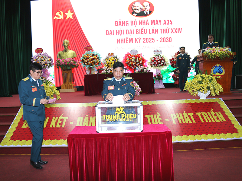 Đảng bộ Nhà máy A34 lãnh đạo đẩy mạnh công tác nghiên cứu và sản xuất vật tư bằng công nghệ mới