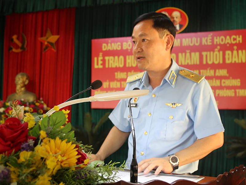 Đảng bộ Phòng Tham mưu - Kế hoạch trao tặng Huy hiệu 30 năm tuổi Đảng