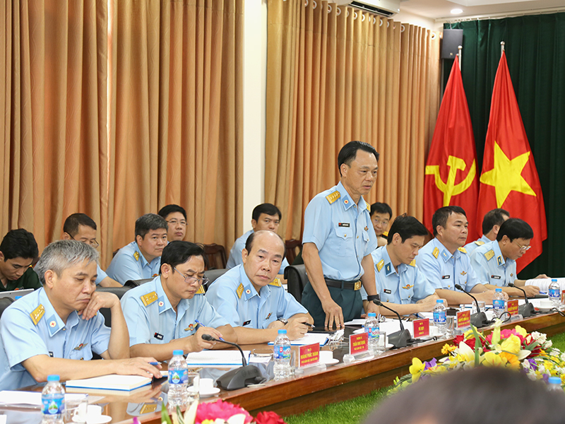 Thượng tướng Lê Huy Vịnh kiểm tra công tác triển khai Hồ sơ bệnh án điện tử tại Viện Y học Phòng không - Không quân